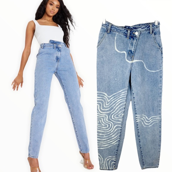 PrettyLittleThing Denim - Pretty Little Thing asymmetrical light wash jeans